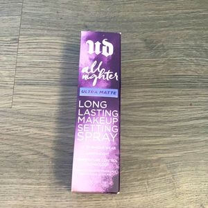 Urban Decay All Nighter Ultra Matte Setting Spray